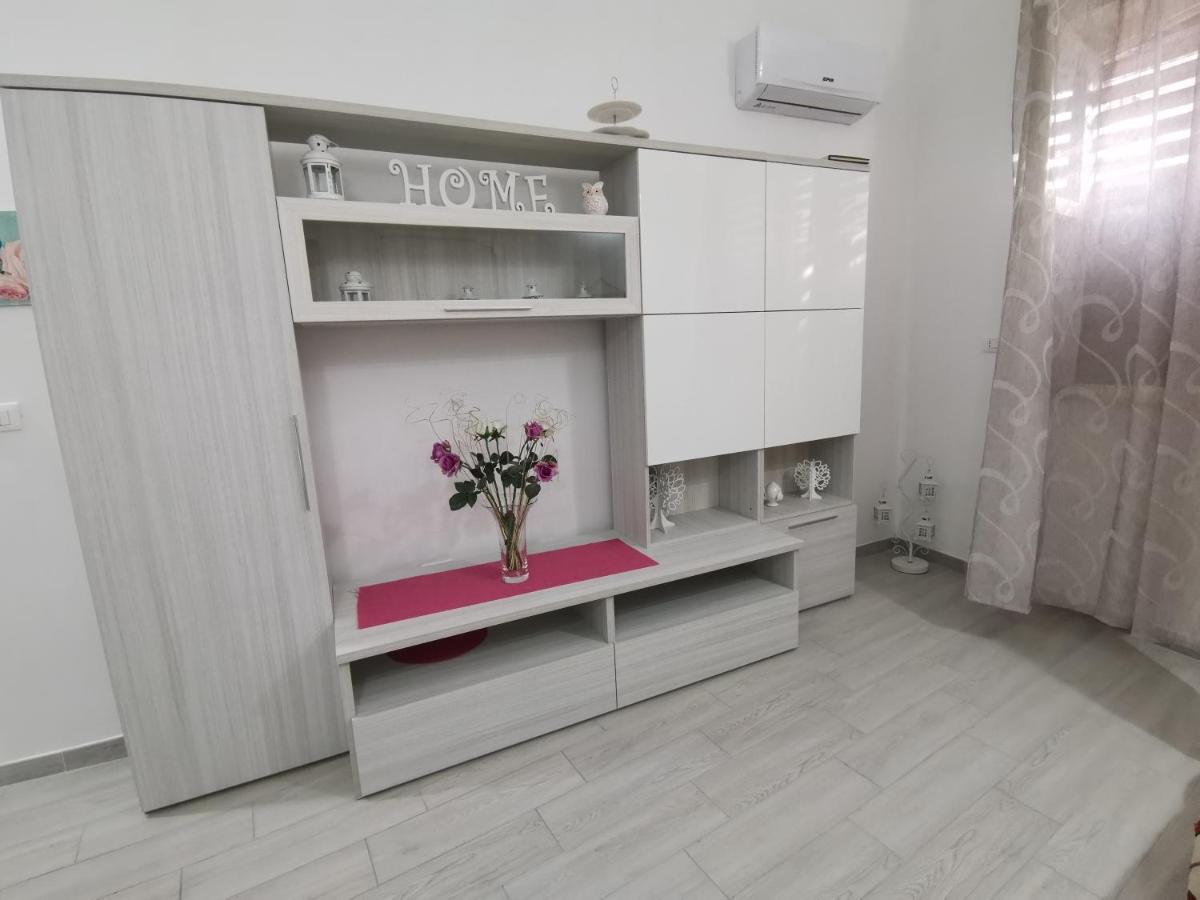 La Casa Di Chiara Appartement Taviano  Buitenkant foto