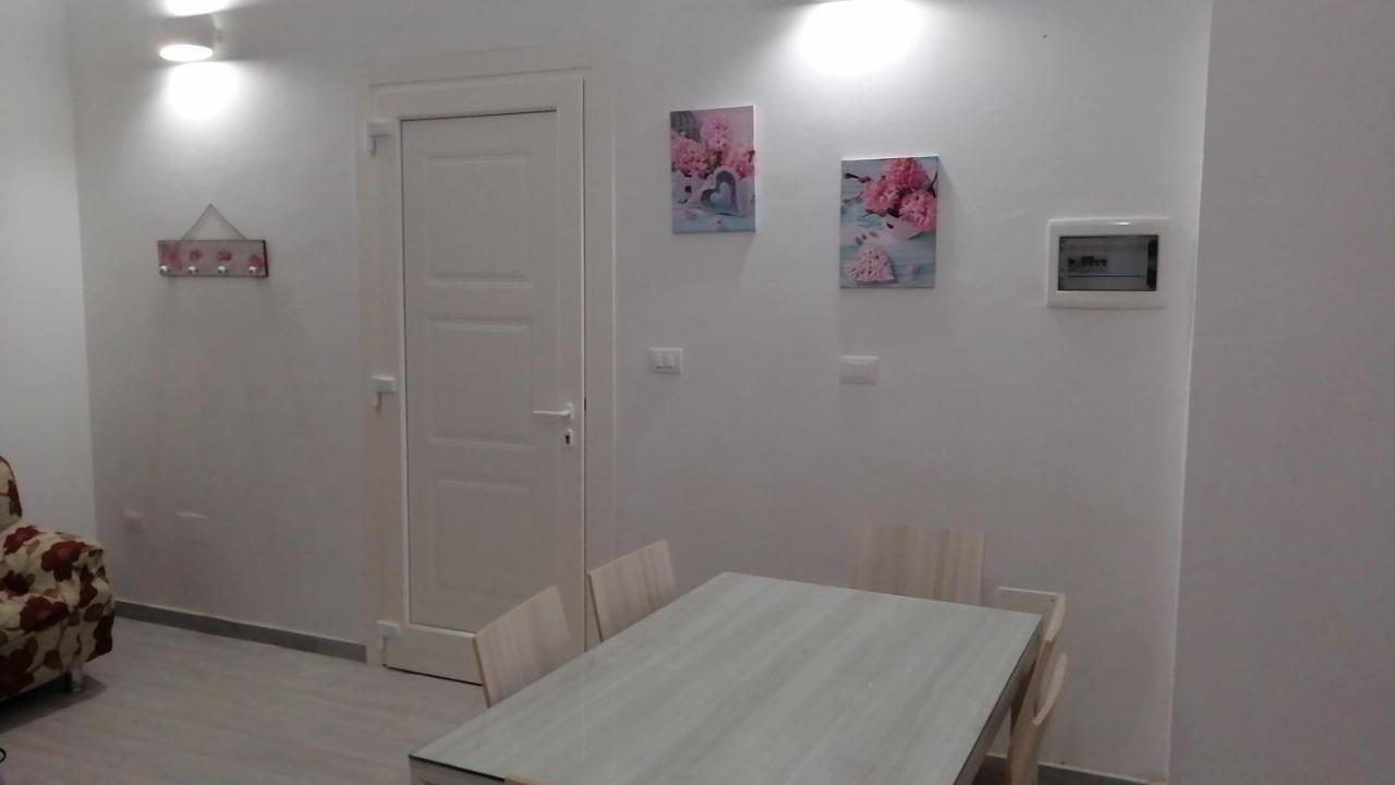 La Casa Di Chiara Appartement Taviano  Buitenkant foto